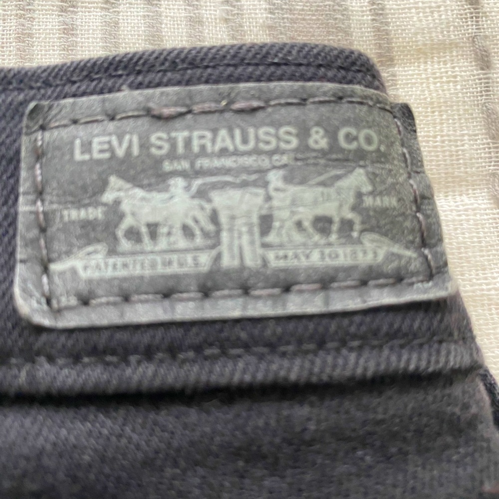 Levi’s High-Rise Skinny Jeans